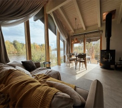 Лодж 1 с бесплатной сауной + Безлимитное посещение ЕлятыПарка в ЕлятыЛодж