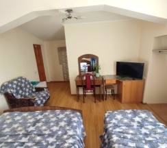 Большой 3-4х местный номер 4 этаж. в Ника