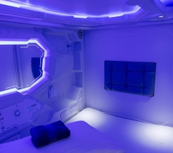 Кровать в 1-местном общем женском номере в White Place