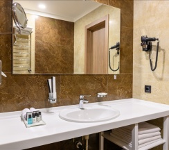 WHITE SUITE (номер улучшенной категории) в Pellegreen Hotel