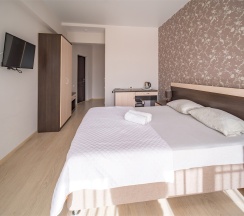 2х м Стандарт с балконом в Loo de luxe