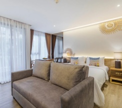 Двухместный номер Deluxe с видом на бассейн двуспальная кровать в The Marin Phuket
