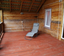 Шестиместный коттедж с балконом и с красивым видом из окна в Урочище Машуково