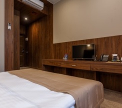 Двухместный номер «ДЕЛЮКС» с одной кроватью в Riverside Hotel