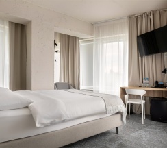 Панорамный Супериор с 1 кроватью Queen-size в Нега