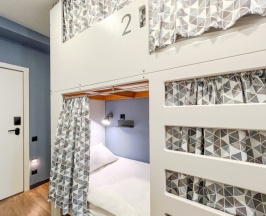 Стандарт 4-местный женский (№235) в Друзья Граффити