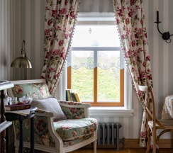 Двухместный люкс Супер двуспальная кровать в Пестово подворье