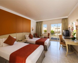 Номер Standard с видом на бассейн в Concorde El Salam Sharm El Sheikh Front Hotel
