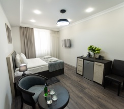Двухместный номер Делюкс двуспальная кровать в Отель Downtown Suites Hotel Yerevan