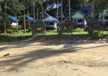 Бунгало beachfront в Sun Smile Beach Koh Jum