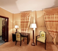 Номер люкс в Bel hotel