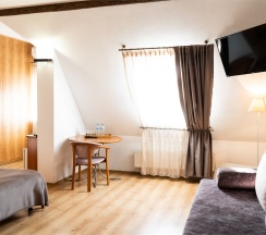 Полулюкс мансардный трехместный в Котбус