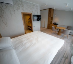 DELUXE в Горицы Hotel&Resort