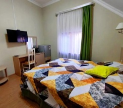 Трёхместный номер Comfort с красивым видом из окна в Черноморская Ривьера