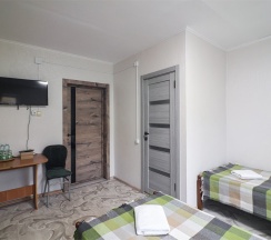 Четырехместный номер с душем №2 в Кедр Золотой