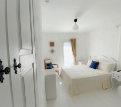 Номер Standard с балконом и с видом на бассейн в Balambaka Hotel Alacati