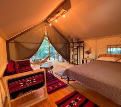 Сафари-тент (палатка) в Место кемп