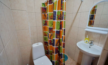 Стандартный пятиместный номер в Диана