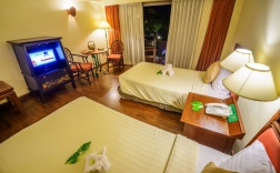 Номер Superior в Seaview Patong Hotel