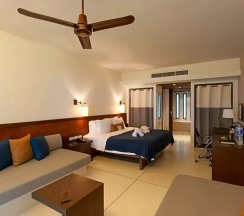 Номер Premier с частичным видом на океан в Southsea Khaolak Beach Resort