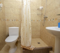 Трёхместный номер Standard с балконом и с красивым видом из окна в Luxury house