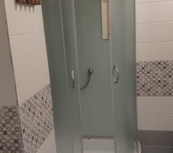 Номер полулюкс с 1 двуспальной кроватью в Яккима