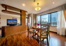 Номер Standard c 1 комнатой с балконом в Bandara Silom Suites