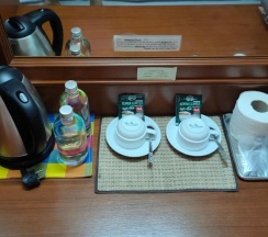 Одноместный номер Superior с видом на город двуспальная кровать в Thepparat Lodge Krabi