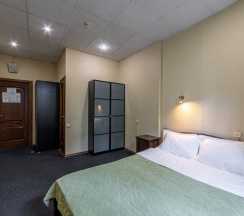 Двухместный стандарт в Авиамоторная