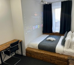 Номер Делюкс с кинотеатром в WineWood Moscow