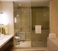 Люкс в SoLuxe Hotel Almaty