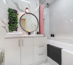 Апартаменты улучшенные с 1 двуспальной кроватью в Sky inn color