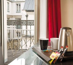 Двухместный номер Standard с балконом 2 отдельные кровати в Hotel Mondial