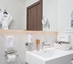 Номер делюкс стандарт в AurA City Hotel