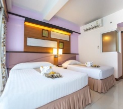 Номер Executive с балконом в Asia Cha Am Hotel