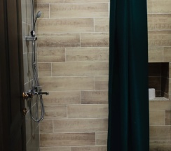 Четырёхместный номер Comfort с 2 комнатами с красивым видом из окна в Gill grad