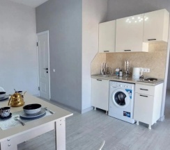 Трёхместный номер Standard с балконом и с видом на город в Кунак