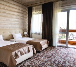 SUITE GREEN с балконом в Goldy Key