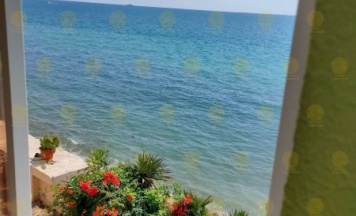 3 х местный номер с видом на море в Эллинг Солнечный