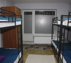 7 - я Шестиместный мужской номер стандарт в Мама, я в гостях