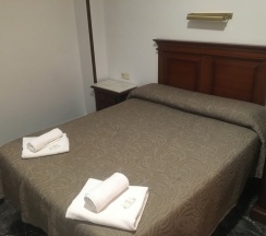 Двухместный номер Standard двуспальная кровать в Hostal Conchita Legazpi