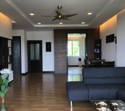 Апартаменты с 2 комнатами с балконом и с красивым видом из окна в Апартаменты Sea and Sky