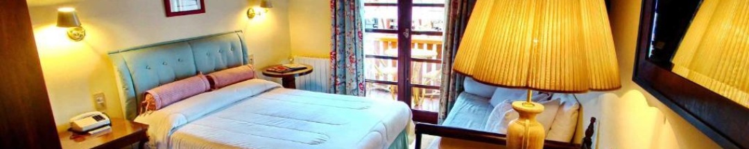 Трёхместный номер Standard с балконом в Europa Hotel