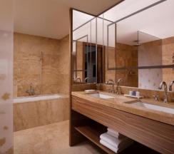 Номер люкс в Radisson Blu Olympiyskiy Hotel Moscow