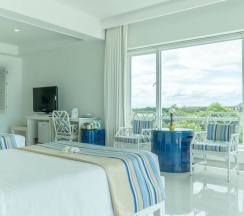 Люкс с балконом в Cera Resort Chaam