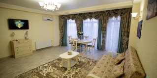 Витязево: Отель Французский квартал