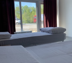 Бордовый  в Кровать