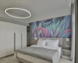 Номер Комфорт Плюс с балконом и с видом на море двуспальная кровать в Garden Resort