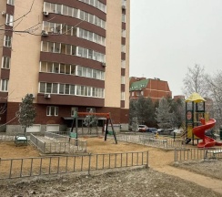 Апартаменты с 2 комнатами в Квартира на Чекистской