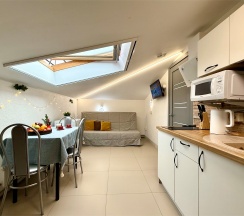 Апартаменты №7 "Полулюкс" на мансардном этаже в Саквояж